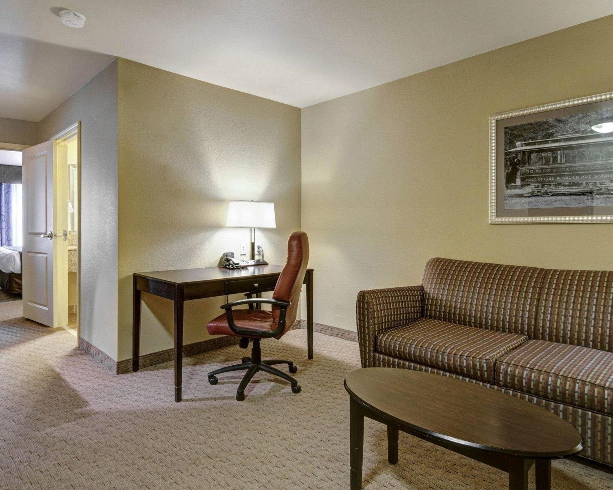Comfort Suites Near Hot Springs Park Экстерьер фото