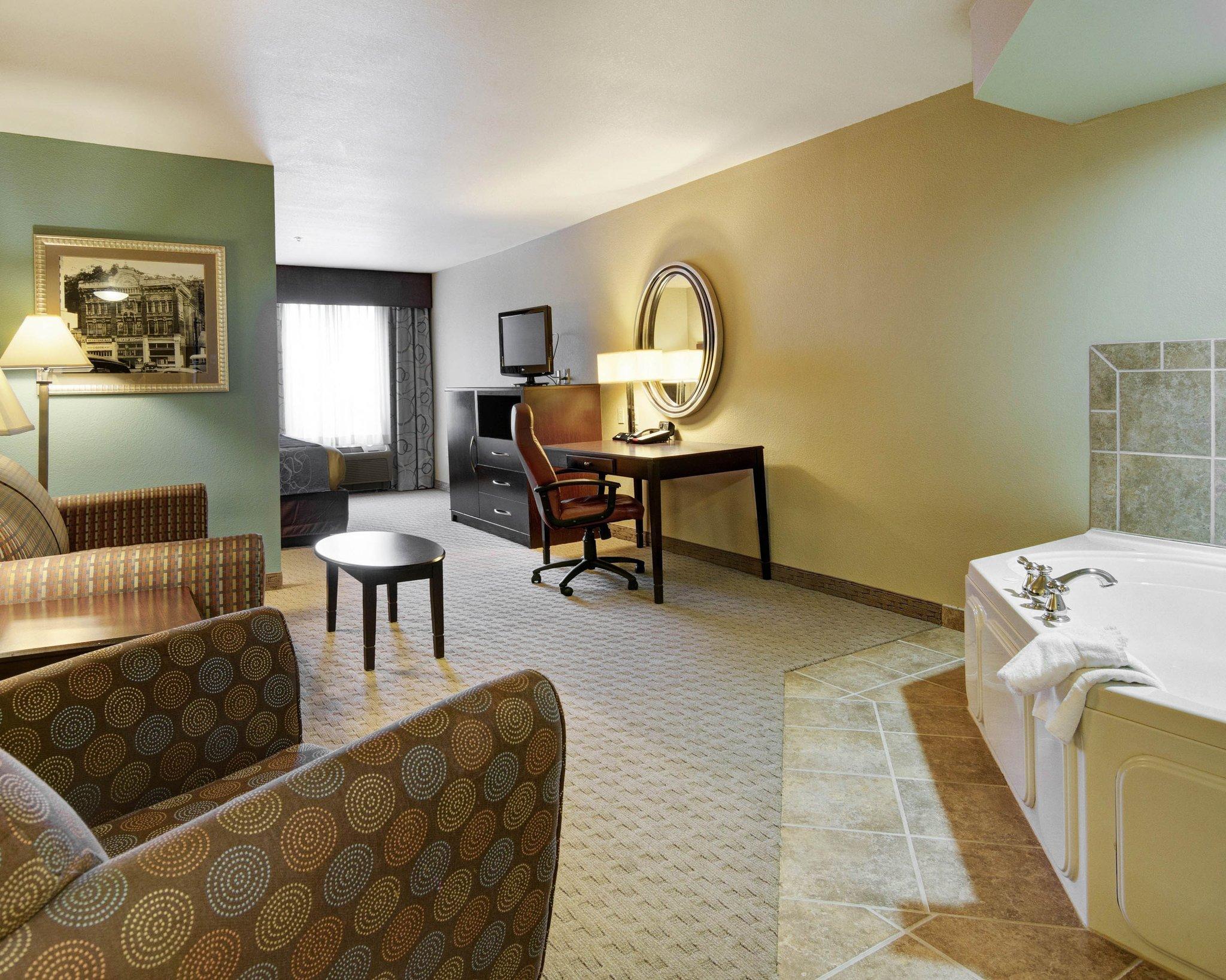 Comfort Suites Near Hot Springs Park Экстерьер фото